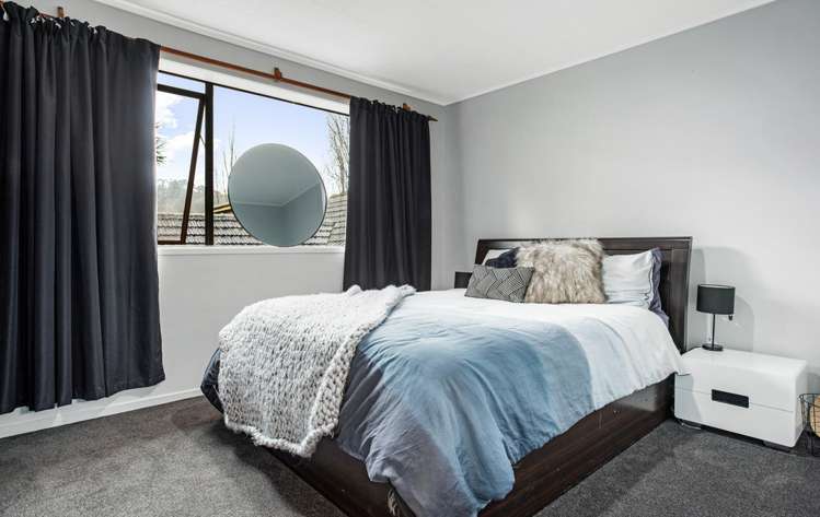 219 Laingholm Drive Laingholm_10