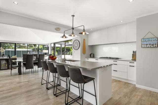 PALM RIDGE - UNWIND & ENTERTAIN BEAUTIFULLY!