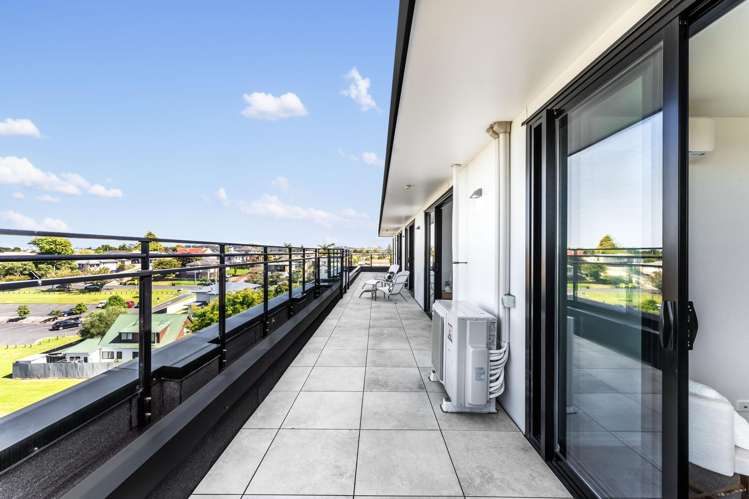 501/12 Barrack Road Mt Wellington_11