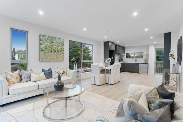 26B & C Trojan Crescent New Lynn_3