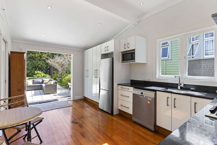 12 Niccol Avenue Narrow Neck_11