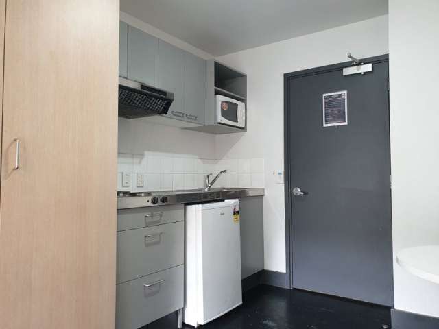 701/133 Beach Road Auckland Central_4