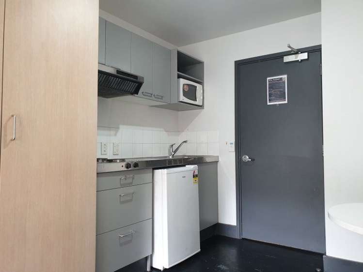 701/133 Beach Road Auckland Central_5