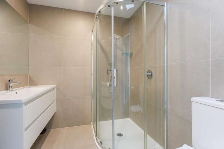 6 Moki Place Long Bay_11