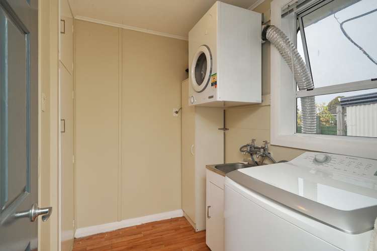 3 Avro Crescent Hornby_13