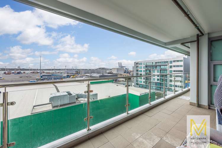 704/30 Beach Road Auckland Central_6