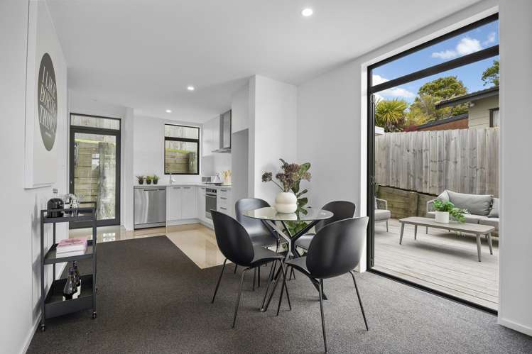 13/15 Chivalry Road Glenfield_6