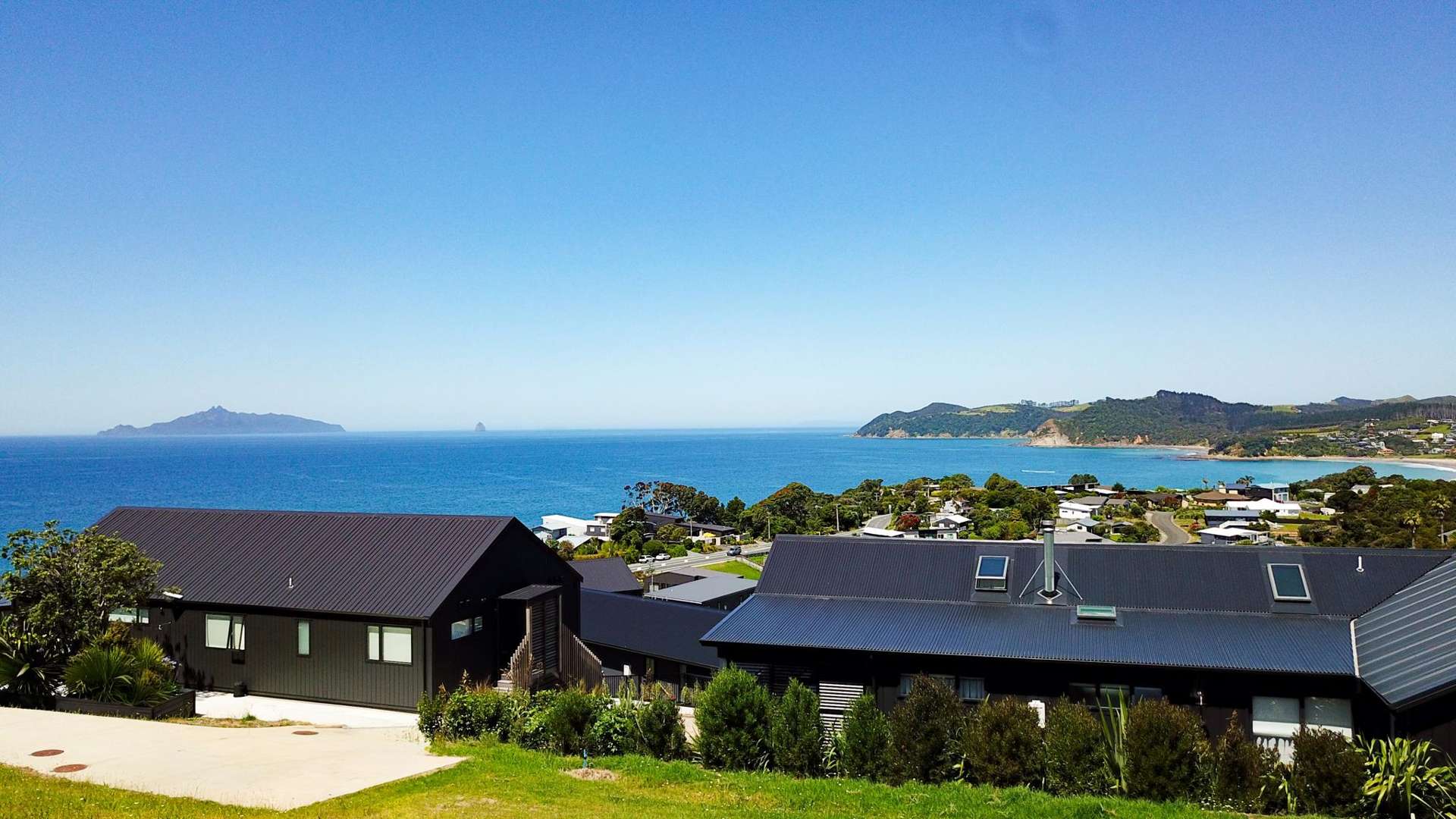 16B Blue Moon Rise Langs Beach_0