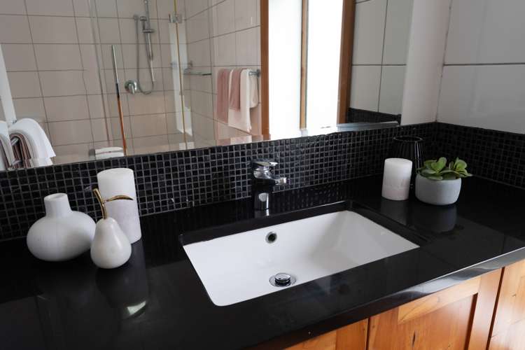 14 Whanake Street Titahi Bay_26