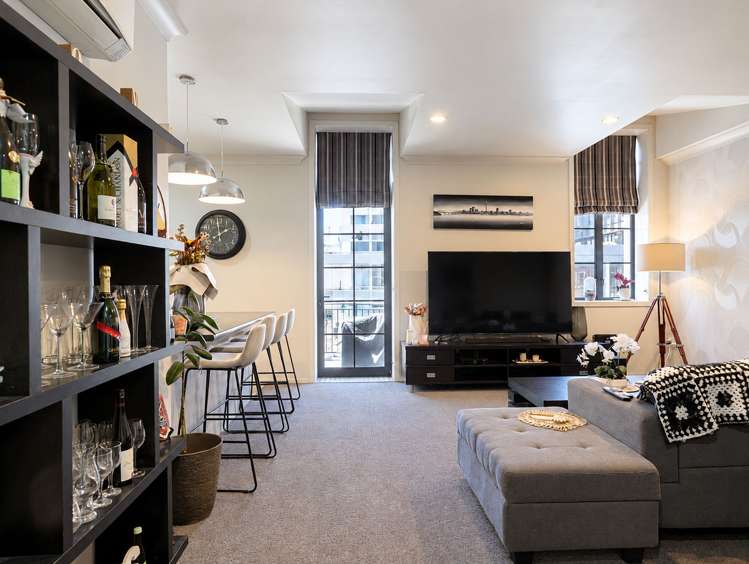2/313 Victoria Street_3