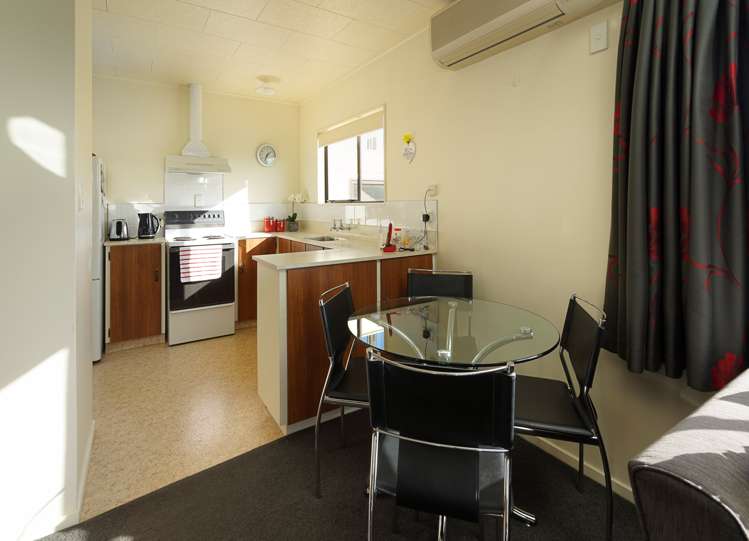 2/6 Ngaio Street Stoke_5