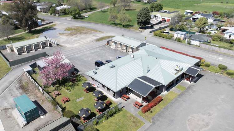 84 Main Road Tapawera_54