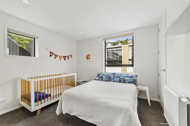 2 Jean Caldwell Way Island Bay_6