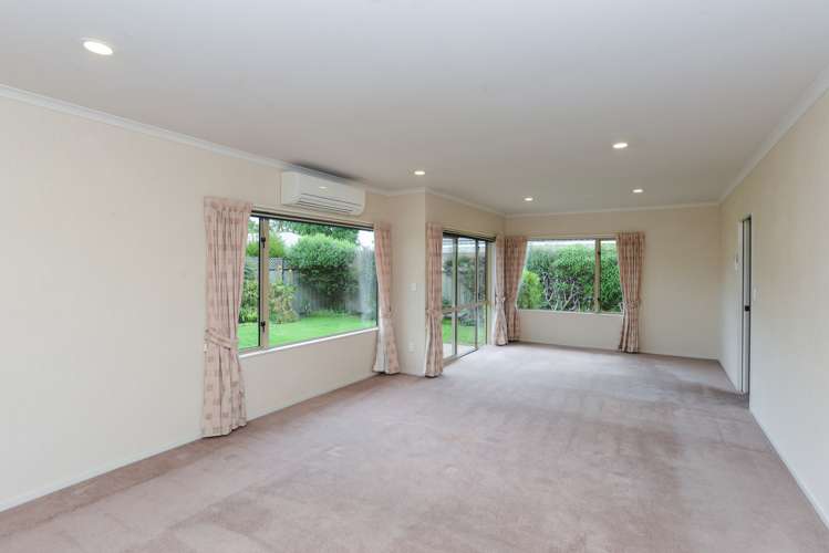 8 Forbury Way Taradale_5