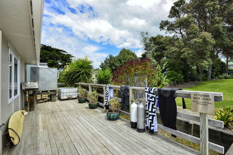 140 Newcastle Street Māhia Beach_15