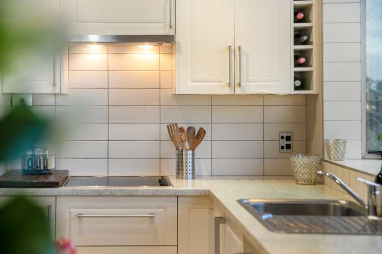 4 Merville Avenue Te Atatu South_7