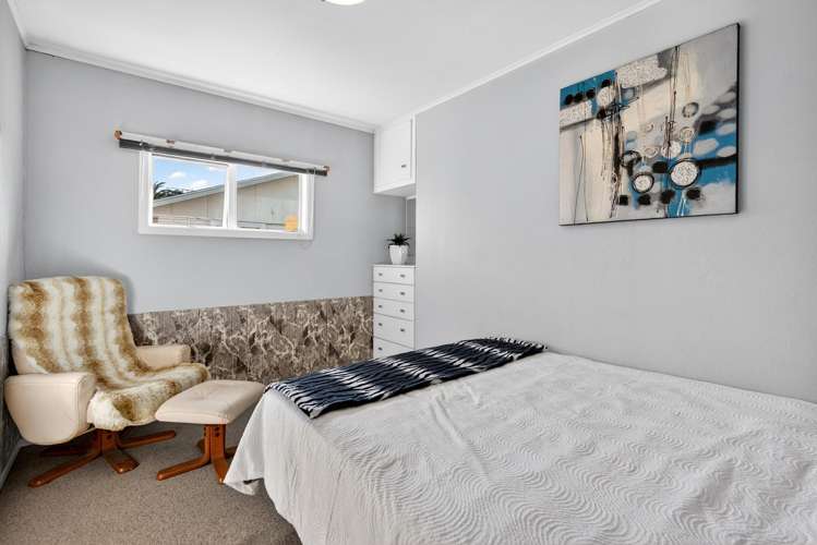 7 Totara Park Road Clouston Park_17