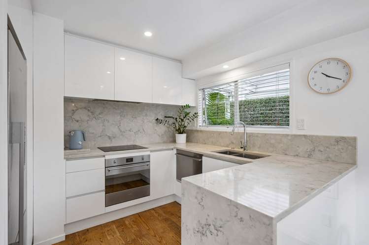 2/7 Hanlon Crescent Devonport_19