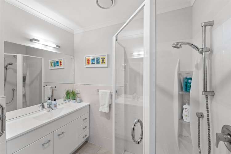 232a Centreway Road Orewa_20