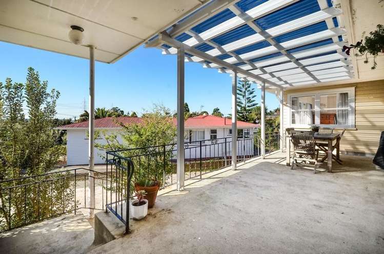 17 Royal View Road Te Atatu South_17