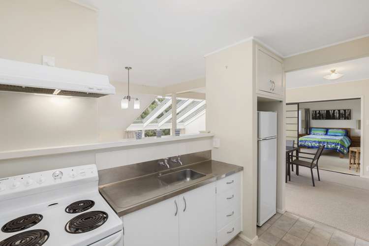 27 Rakeiora Grove Korokoro_15