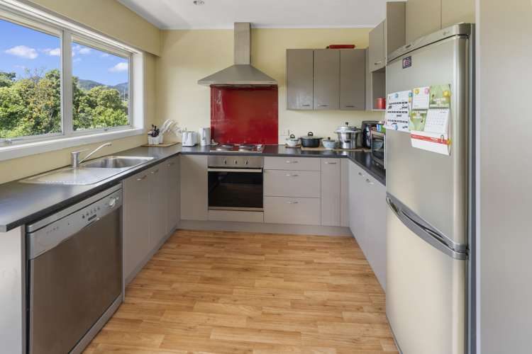 1/8 Rosebank Terrace Stoke_2