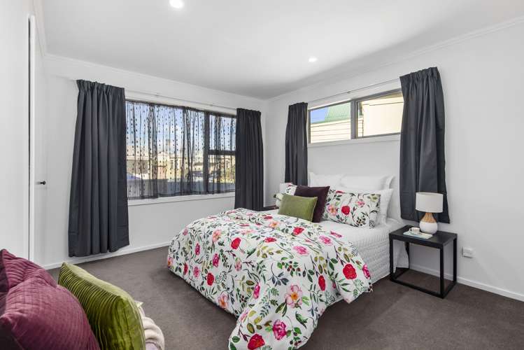 31 Riddlers Crescent Petone_7