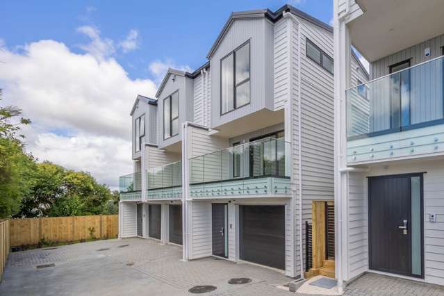 Modern Living in Double Westlake Zone