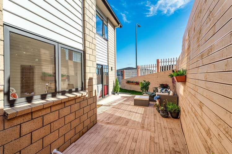 31 Shibata Rise Ranui_31