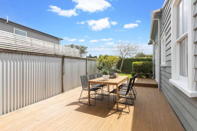 205 Mount Smart Road Onehunga_17