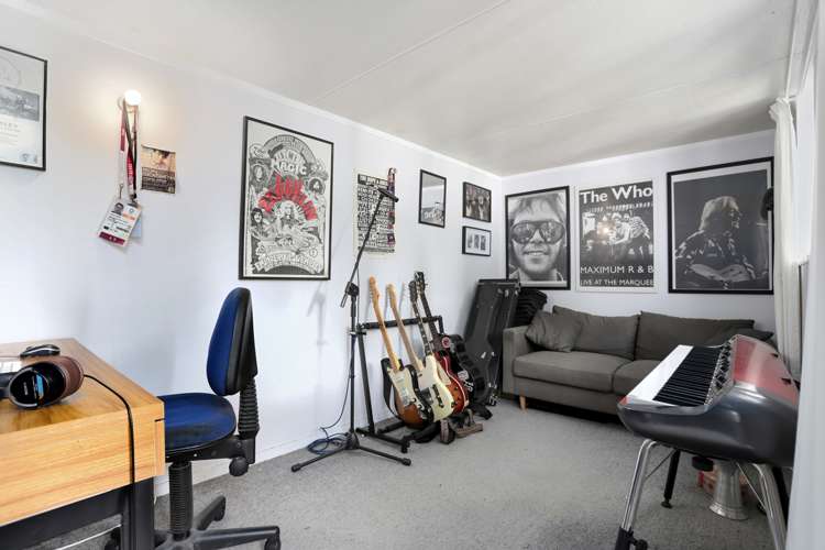 22 Hollywood Avenue Titirangi_15