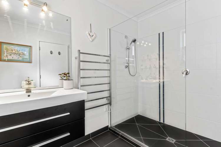 27 Buccaneer Court Gulf Harbour_11