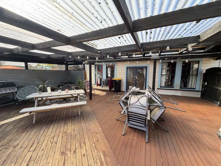 239 High Street Dannevirke_19