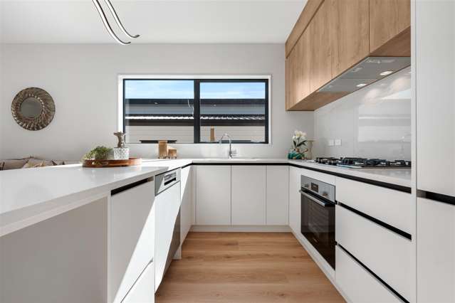 46 Whakairo Crescent Gulf Harbour_1