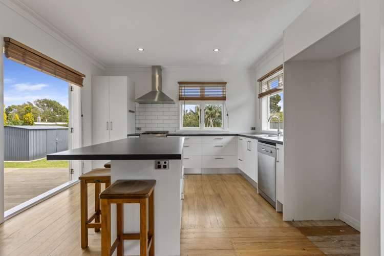 130 Seaview Road Westown_7