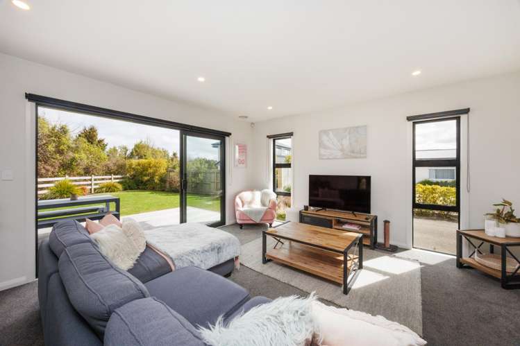 55 Johnstone Drive Fitzherbert_5