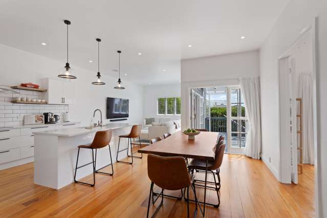 83 Golf Road New Lynn_3