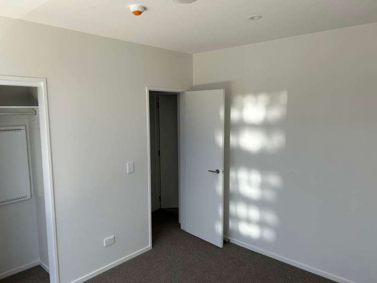 5/12 Treasure Lane Te Atatu South_8