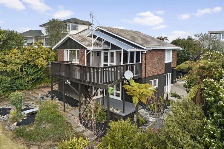 114 Lake Crescent Hamilton Lake_21