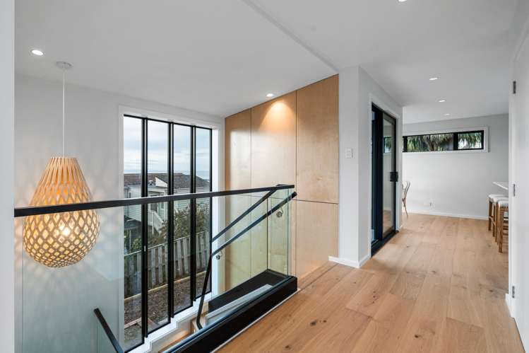 1/164 Soleares Avenue Mount Pleasant_16