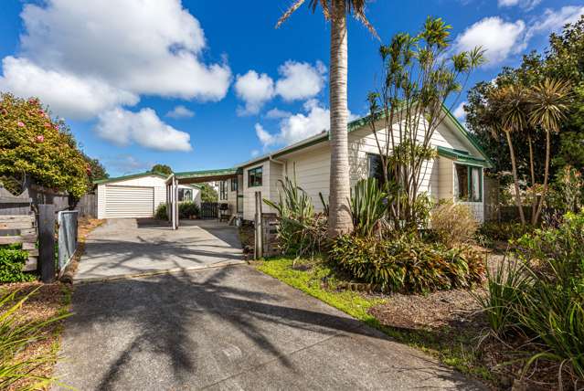 44 Taihiki Road Clarks Beach_1