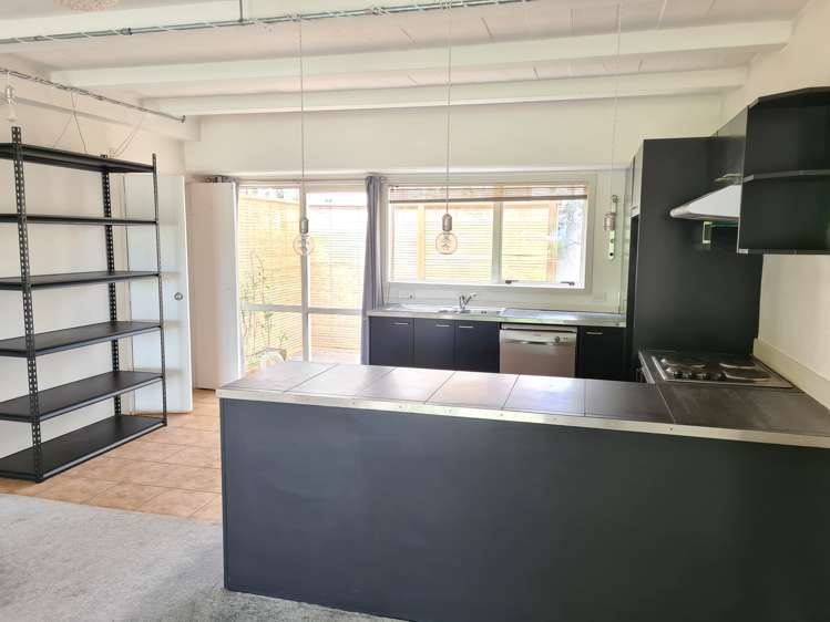 14a Captain Scott Road Glen Eden_2