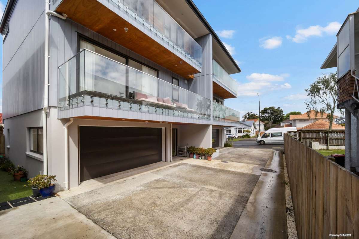 2/24 Pah Road_0