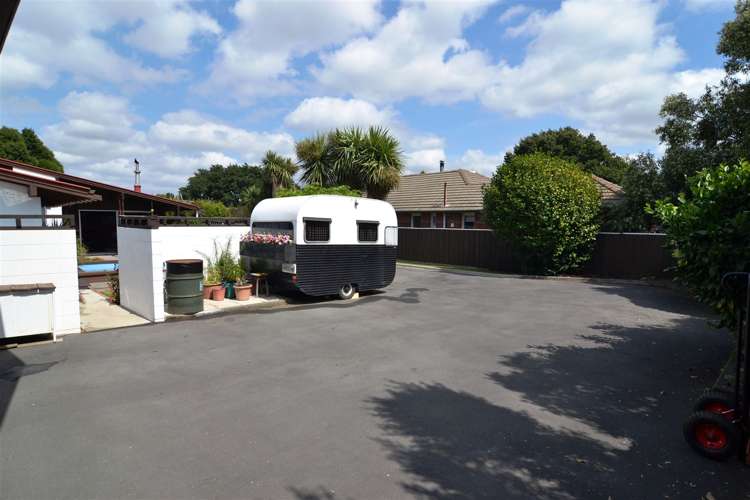 76 Racecourse Road Sockburn_25