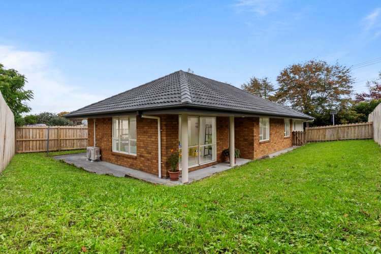 100d Parrs Cross Road_0