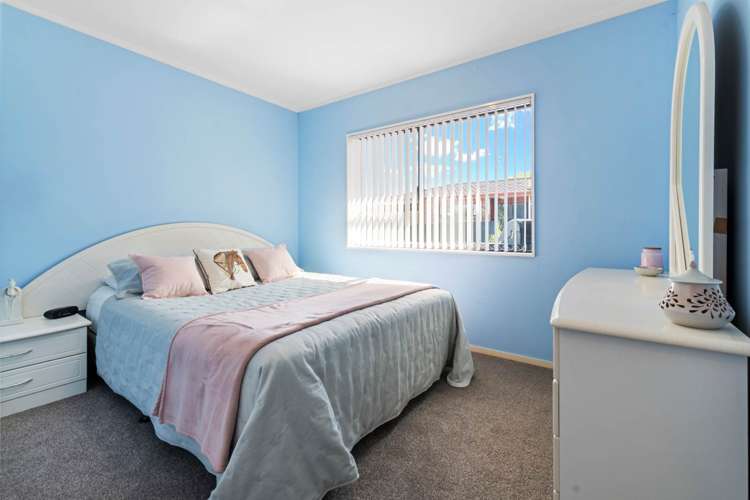 108 Mirrabooka Avenue Botany Downs_13