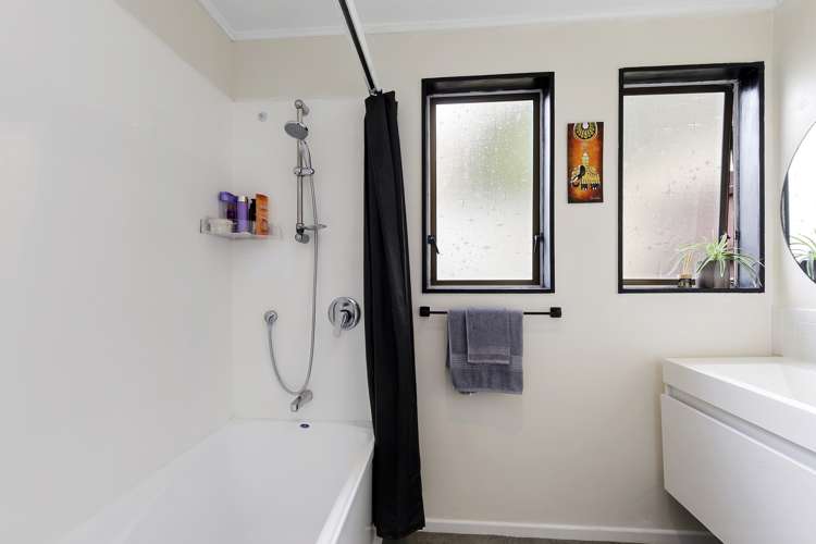 110 Holborn Drive Stokes Valley_19