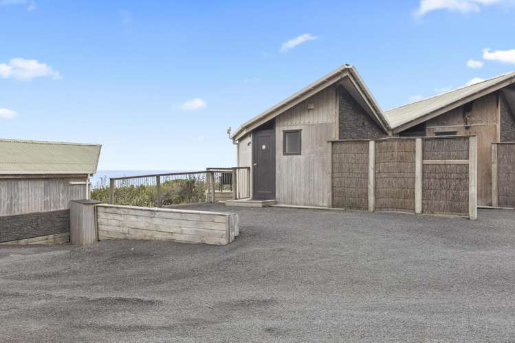 25/685 Karioitahi Road_5