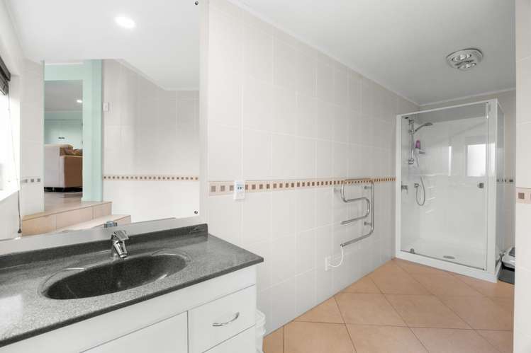 36 Dawnhaven Drive Te Atatu Peninsula_24