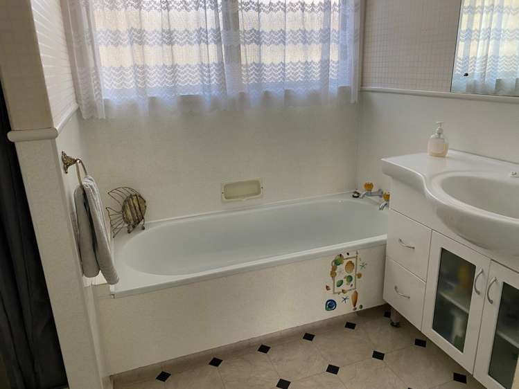 6 Cullen Crescent Tokoroa_18